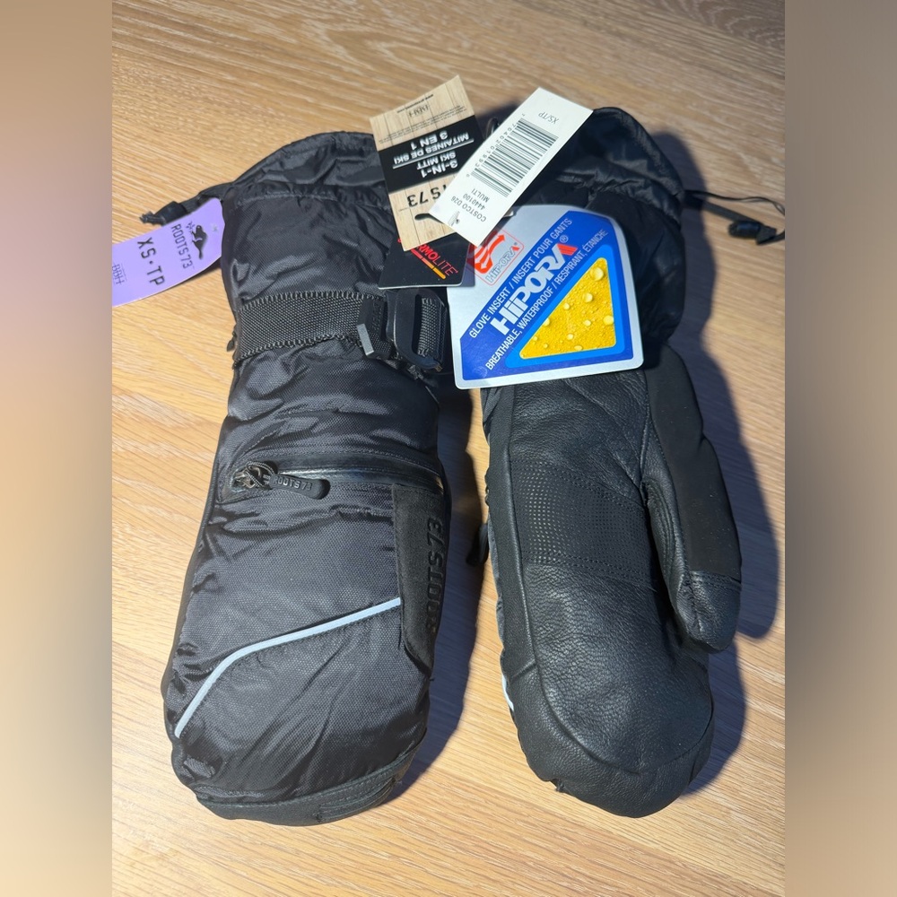 Black Roots Mittens - Picture 9 of 10